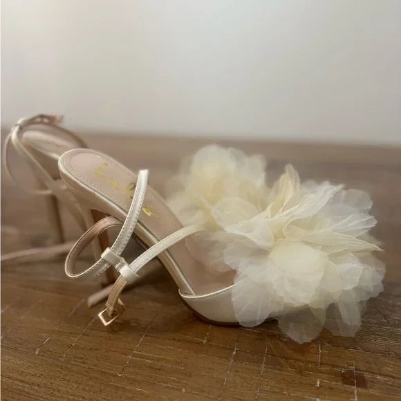 Lulu's Cream Floral Heels - Picture 6 of 8